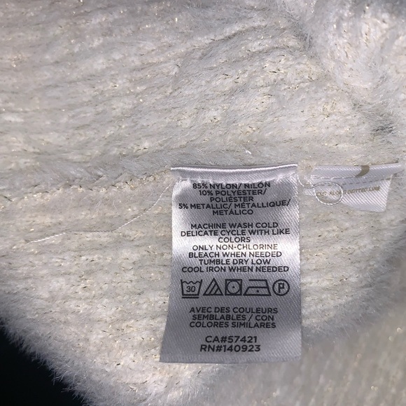 Loft sweater, feels like chenille! Gold flecks in material. Women’s XL $12 - Picture 5 of 5